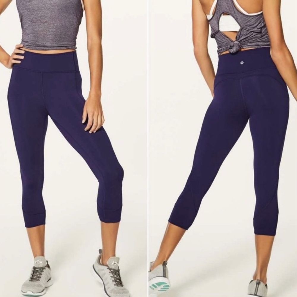 Lululemon in movement cropped leggings yoga pants purple size 2